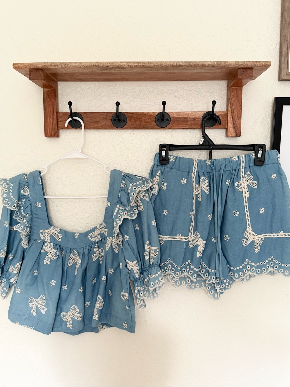 Boutique NWT Mable embroidered Blue Eyelet Bow Two-Piece Set - Top & Shorts